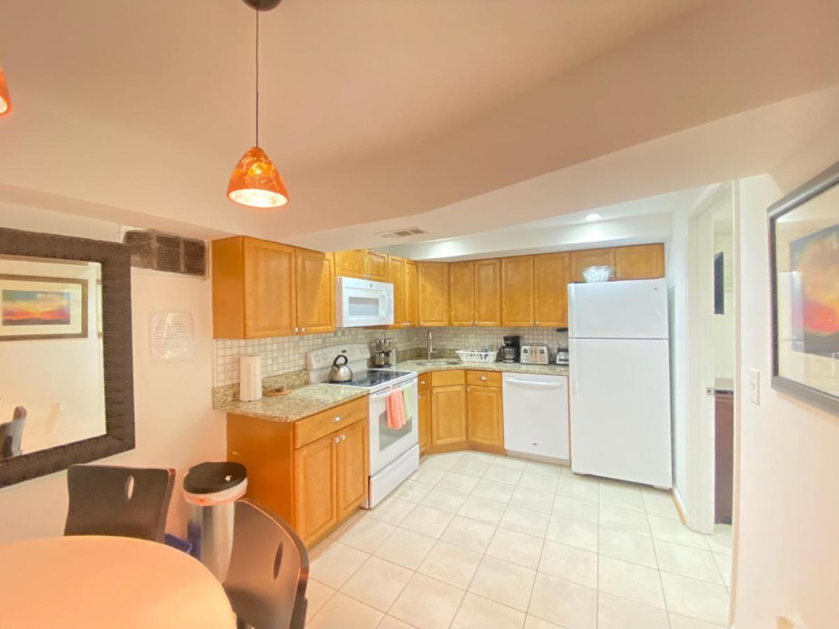 Comfy Basement Home 2 Bdrm1Den 3Queen Beds Washington Exterior foto