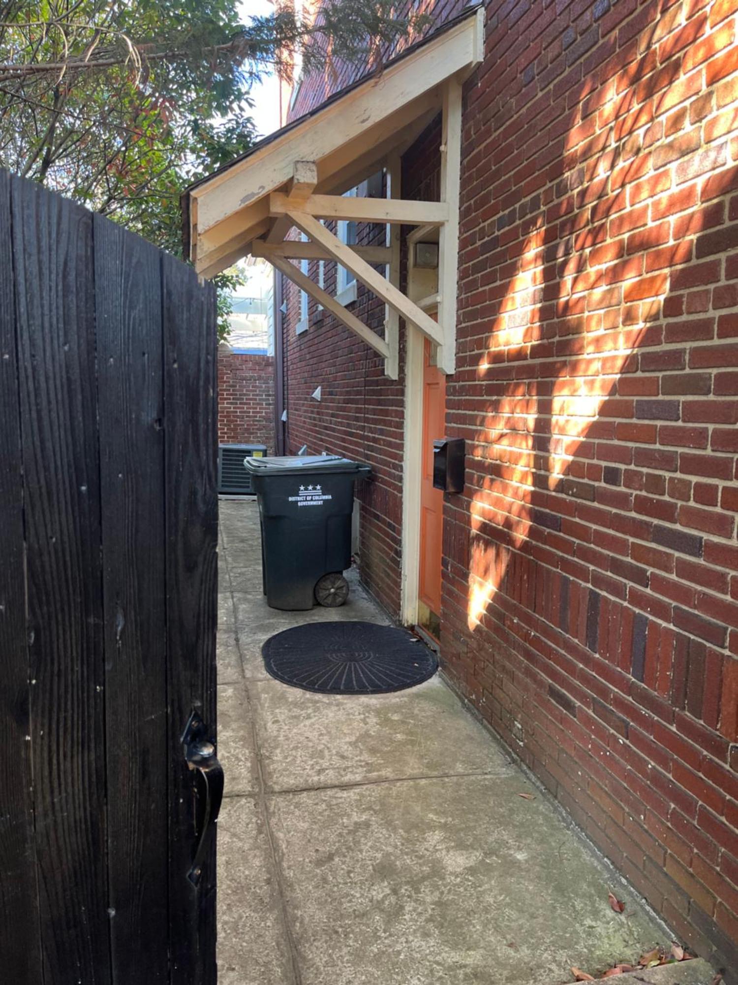 Comfy Basement Home 2 Bdrm1Den 3Queen Beds Washington Exterior foto