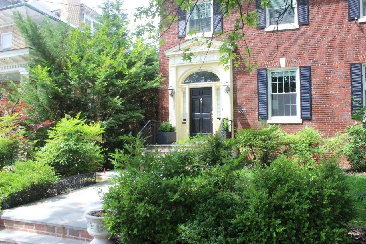 Comfy Basement Home 2 Bdrm1Den 3Queen Beds Washington Exterior foto